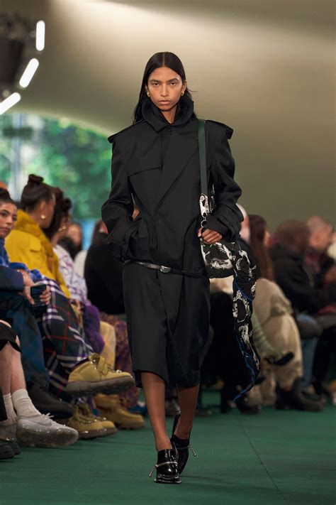 Burberry show 2024